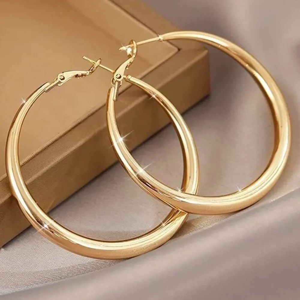 Chic Gold Hoop Earrings A1609